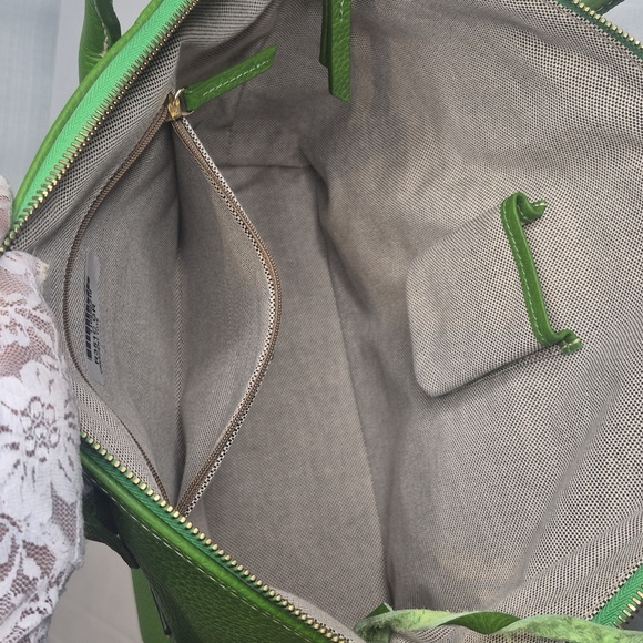 Dooney & Bourke Green Pebble Leather Crescent Tote with Pouch & Key Fob 💚 COA - Picture 12 of 17